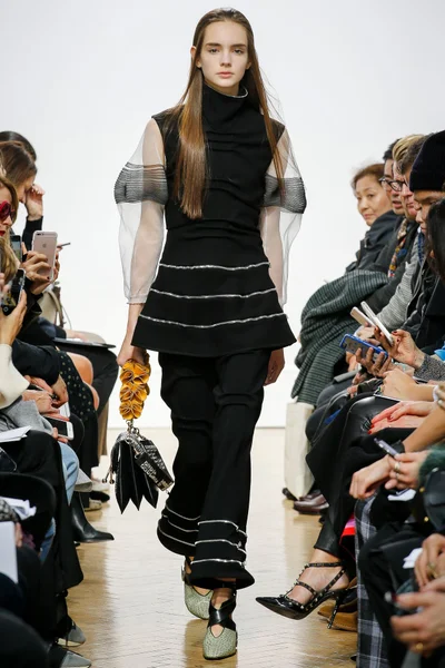 Look 40